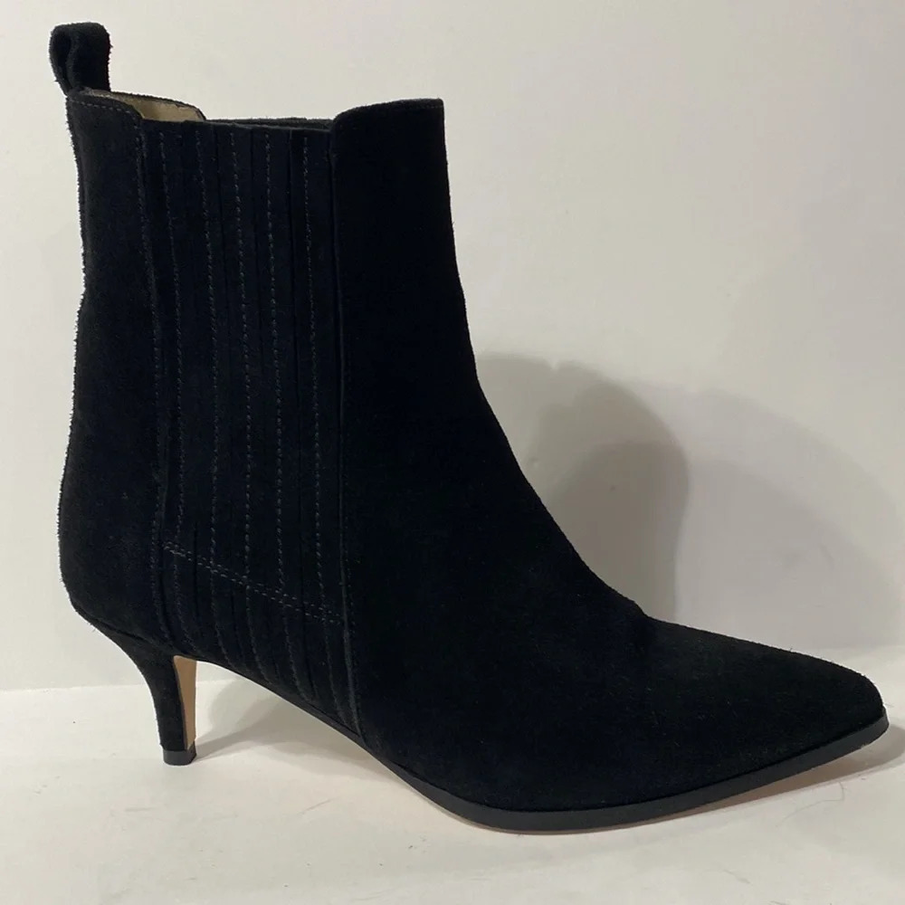 Ivylee Copenhagen Black Suede Pull On Ankle Boots Size 9
